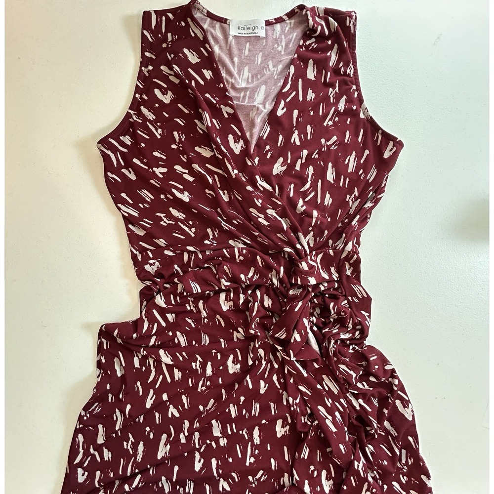NWT NEW Women's Kaileigh Seanna Faux Wrap Knit Burgundy Abstract Print Dress LP